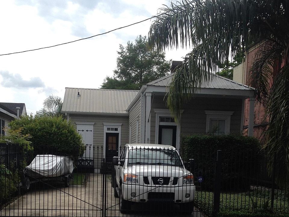 1st image of 818 Marengo St