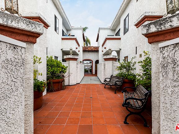 2nd image of 3261 Sawtelle Blvd APT 203