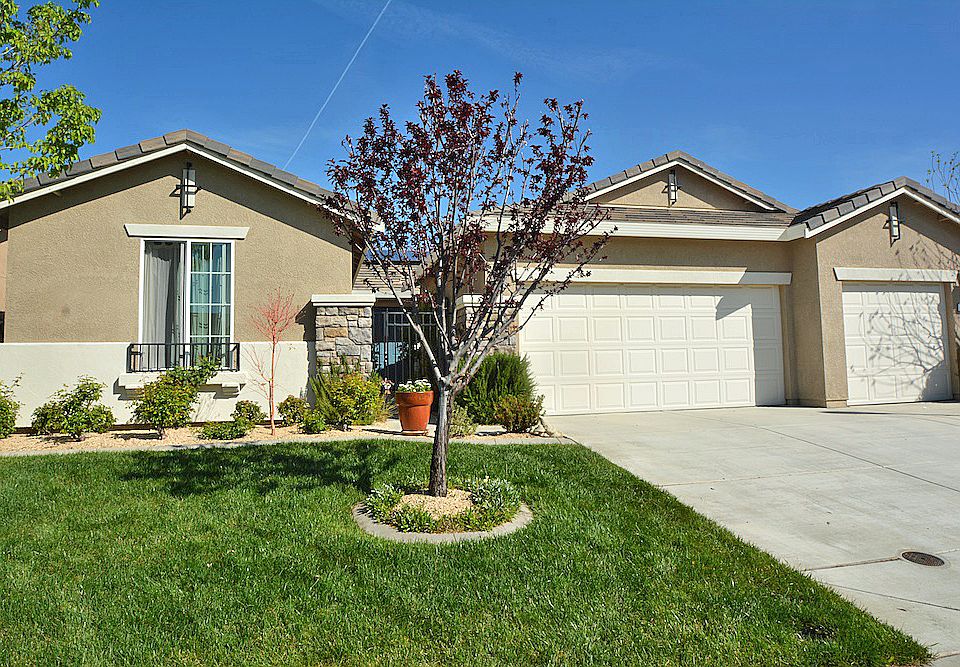1st image of 2381 Staxton Cir