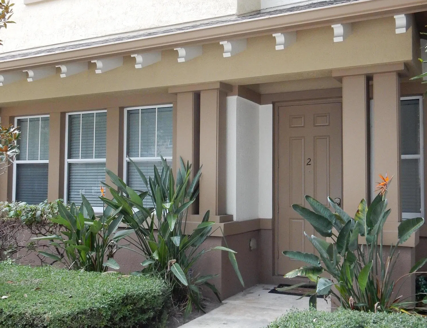 3 bed, 2.5 bath, 1671 sqft, $3,325 — Photo 2