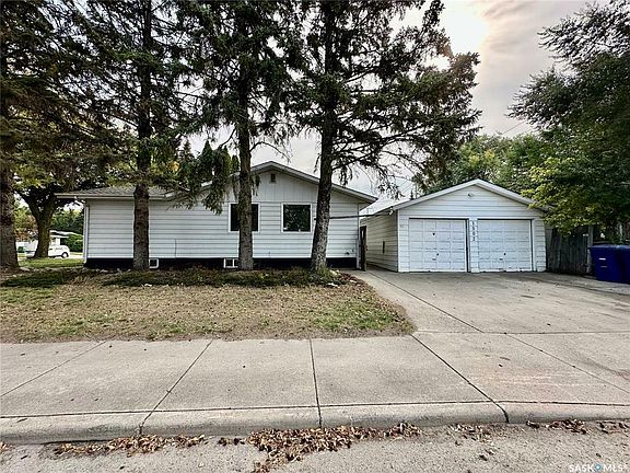 2nd image of 1502 Argyle Ave