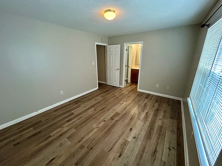 3039 Armory Dr — Photo 28