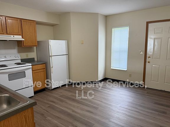 5th image of 799 Titan Ct Unit 823
