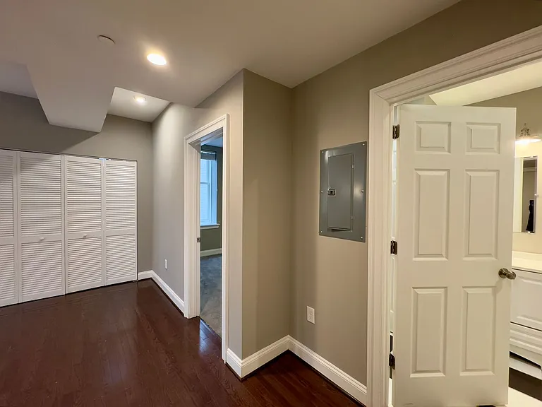 Apartment Units with In-Unit Laundry in Downtown Baltimore, MD! — Photo 23