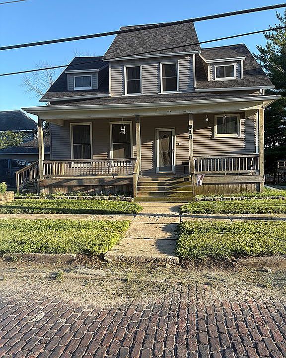 1st image of 918 Armory Ave