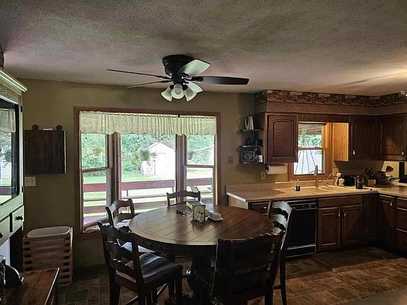 3rd image of 10158 Bluebonnet Dr