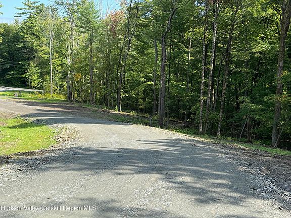 5th image of 22 Sterling Ridge Lane