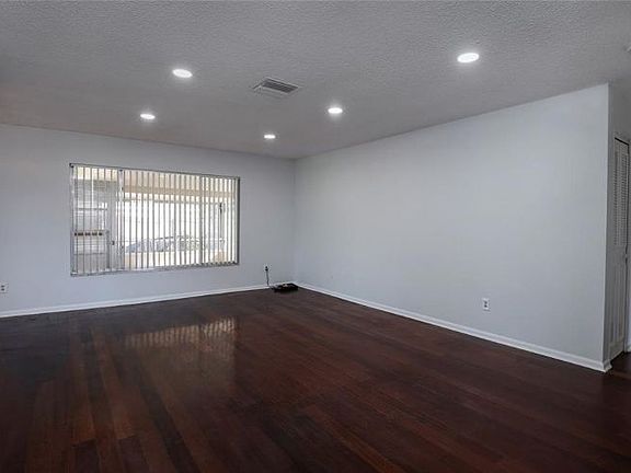 4th image of 11001 Finchley Pl