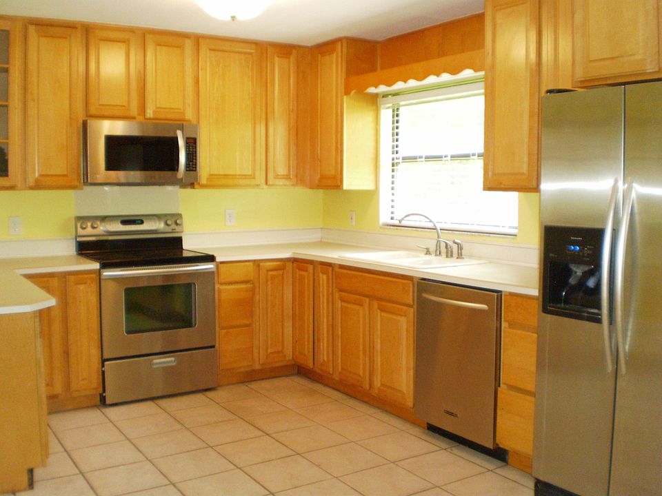 2nd image of 943 Florida Ave