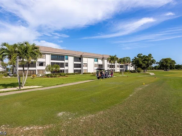 5905 Trailwinds Dr APT 812, Fort Myers, FL 33907