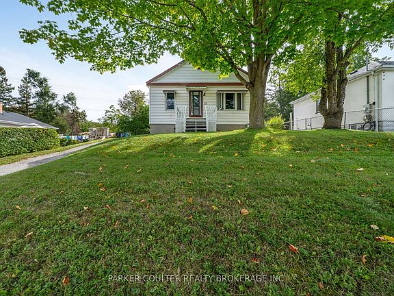 2nd image of 19 Adelaide St