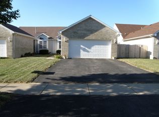 4313 River Glen Dr, Joliet, IL 60431