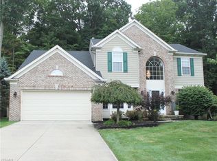 1692 Maplegrove Dr, Twinsburg, OH 44087