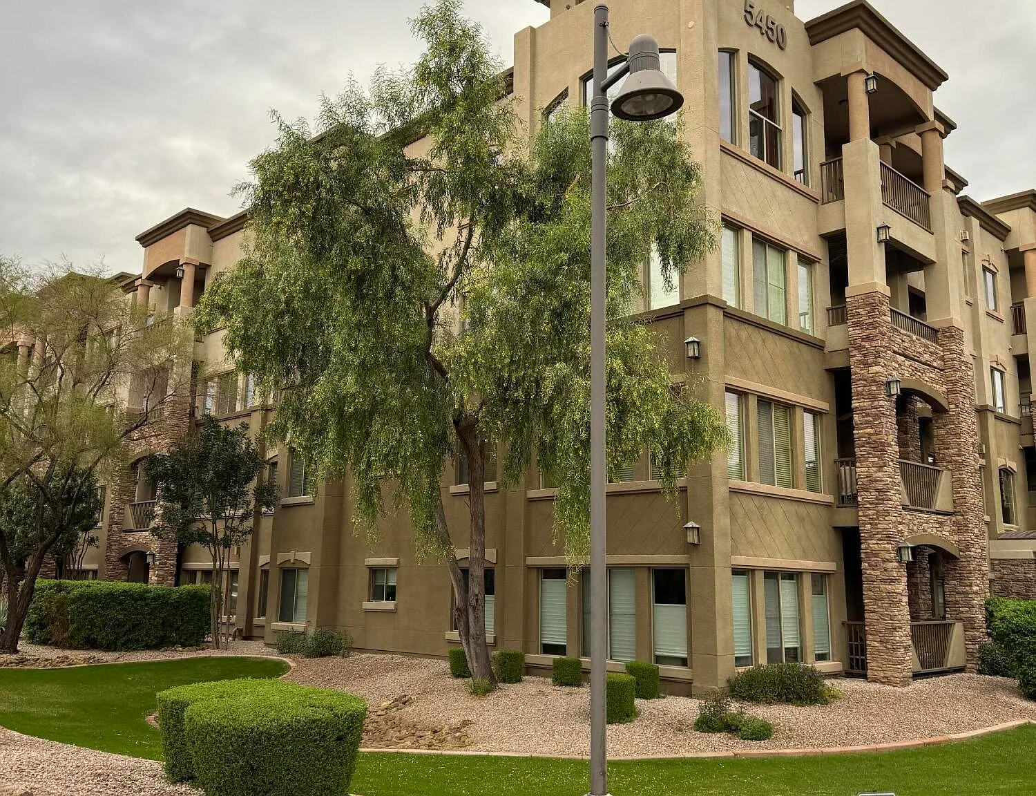 2 bed, 2.0 bath, 1246 sqft, $2,195 — Photo 3