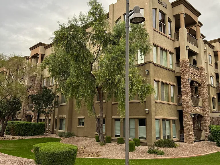5450 E Deer Valley Dr #2008 — Photo 2