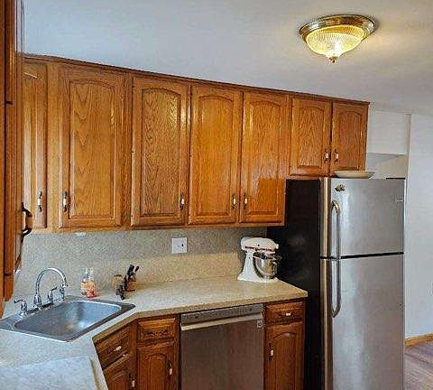 2nd image of 210 Cedar Ave #1