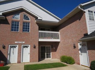 W241N2581 E Parkway Meadow Cir, Pewaukee, WI 53072