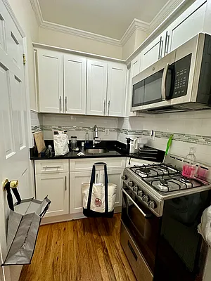 Rented by Building Equity Real Estate LLC | media 9