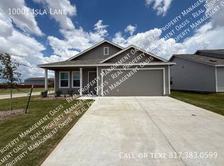 10001 Isla Ln, Crowley, TX 76036