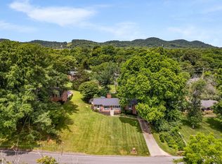 5325 Overton Rd, Nashville, TN 37220