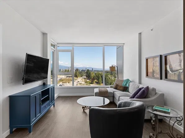 305 Morrissey Rd #2203, Pt Moody, BC V3H 0M3