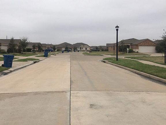 4th image of 3127 Dandelion Dr