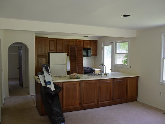 2nd image of 143 Riverview Ave