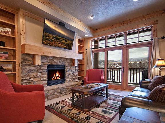 2nd image of 122 Hastings Dr #206
