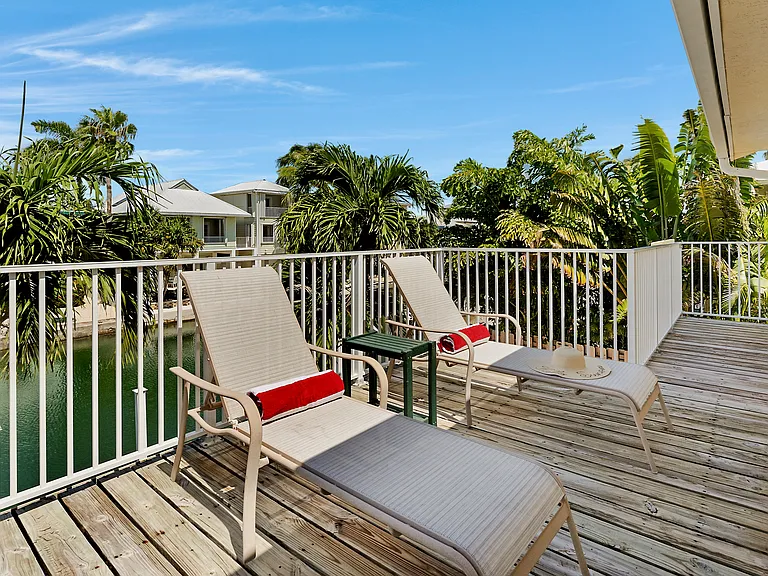 381 Caribbean Dr E — Photo 15