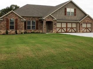 13480 Meadow Rdg, Fayetteville, AR 72704