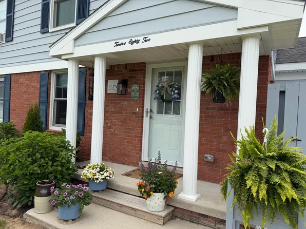 1282 Hobbs Dr, Alpena, MI 49707