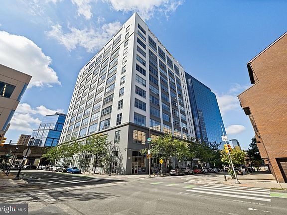 2nd image of 2200 Arch St Unit 612