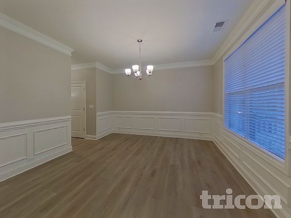 4th image of 3913 Norman View Dr