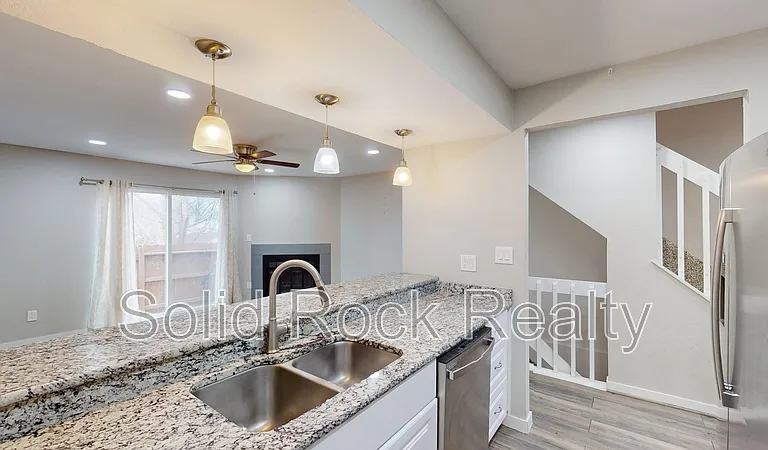 2331 Lexington Village Ln — Photo 5