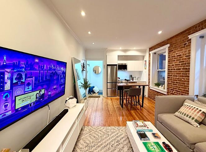 1st image of 223 E 50th St APT 1C