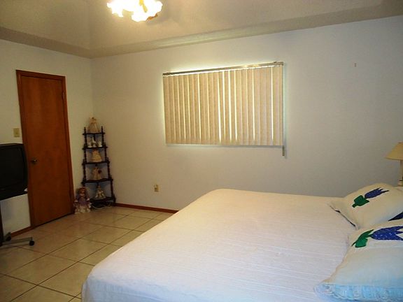 2nd image of 1832 N Gastel Cir