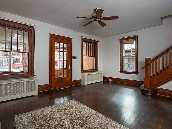 2nd image of 912 N 16th St