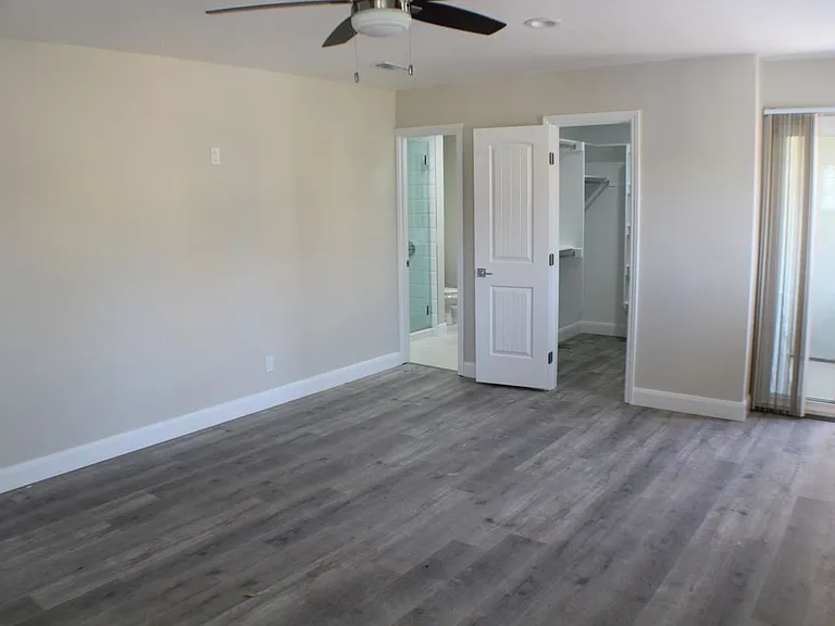 2202 Phelan Ln #HOME — Photo 10