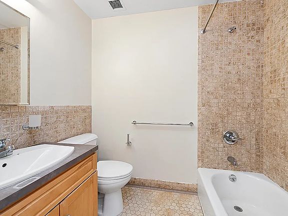 5th image of 126 E 31st St APT 2A