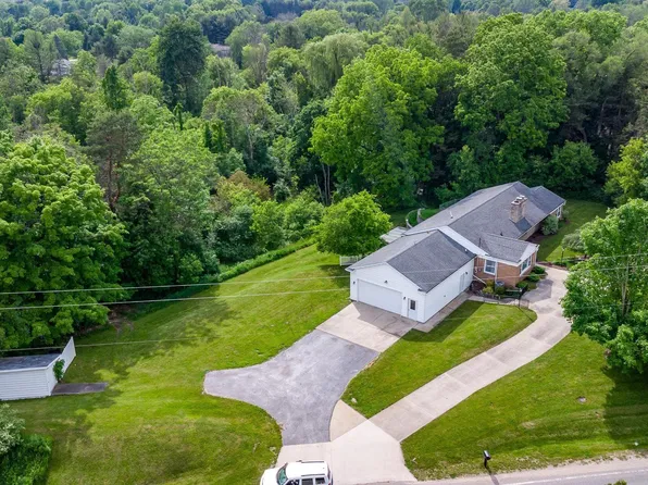 3264 S Meridian Rd, Mount Pleasant, MI 48858