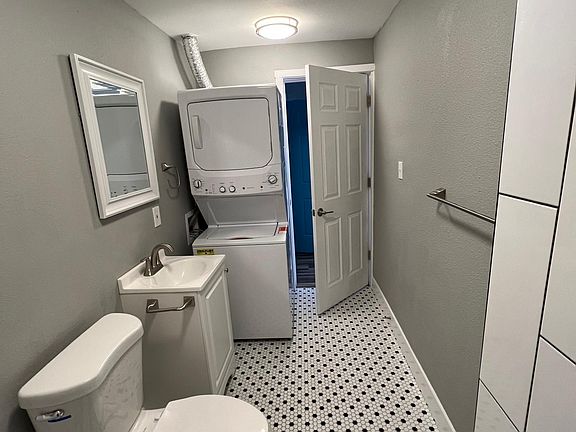 5th image of 1213 12th St APT 10