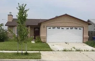 4 bed, $2,250 — Photo 2