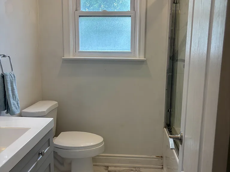 65 Cummer Ave — Photo 10