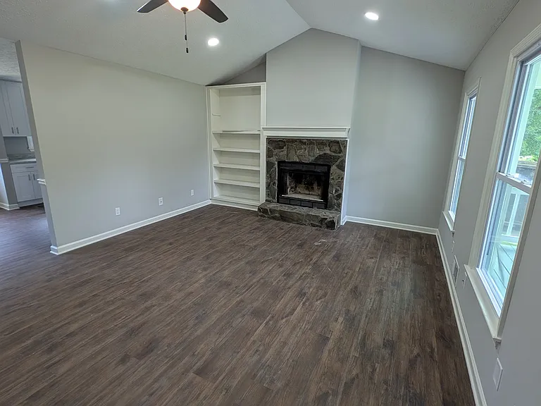 124 Davidson Dr — Photo 4