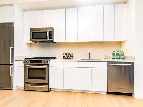 3rd image of 160 Madison Ave APT 10B