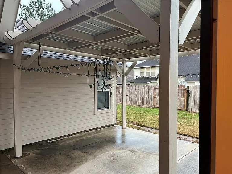 17707 Cypress Laurel St — Photo 15