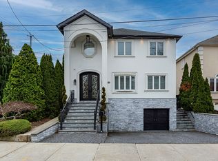 154-96 Riverside Dr, Whitestone, NY 11357