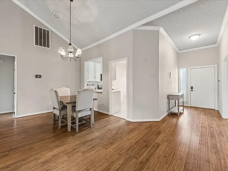 10131 Golden Sunshine Dr — Photo 5