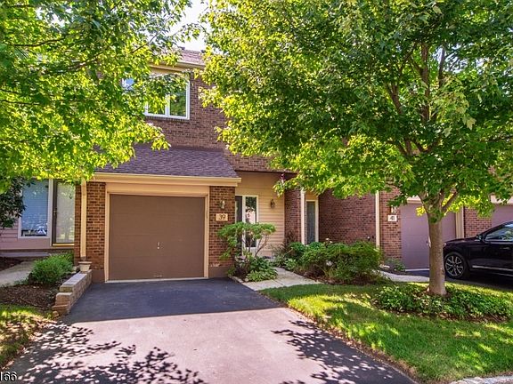 2nd image of 39 Chelsea Ct