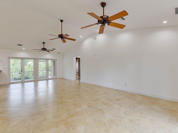 5th image of 17215 Bonita Ln E